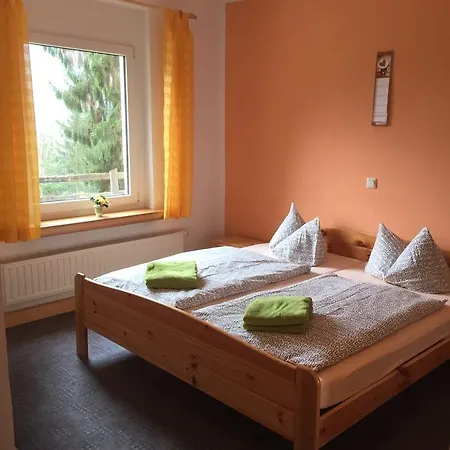 Ferienhaus Schwarzatal -fur 4-12 Personen Nyaraló *