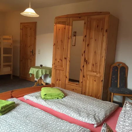 Ferienhaus Schwarzatal -fur 4-12 Personen Nyaraló Sitzendorf