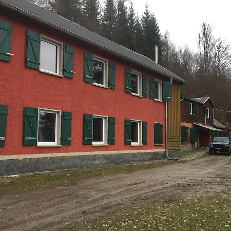 Nyaraló Ferienhaus Schwarzatal -fur 4-12 Personen